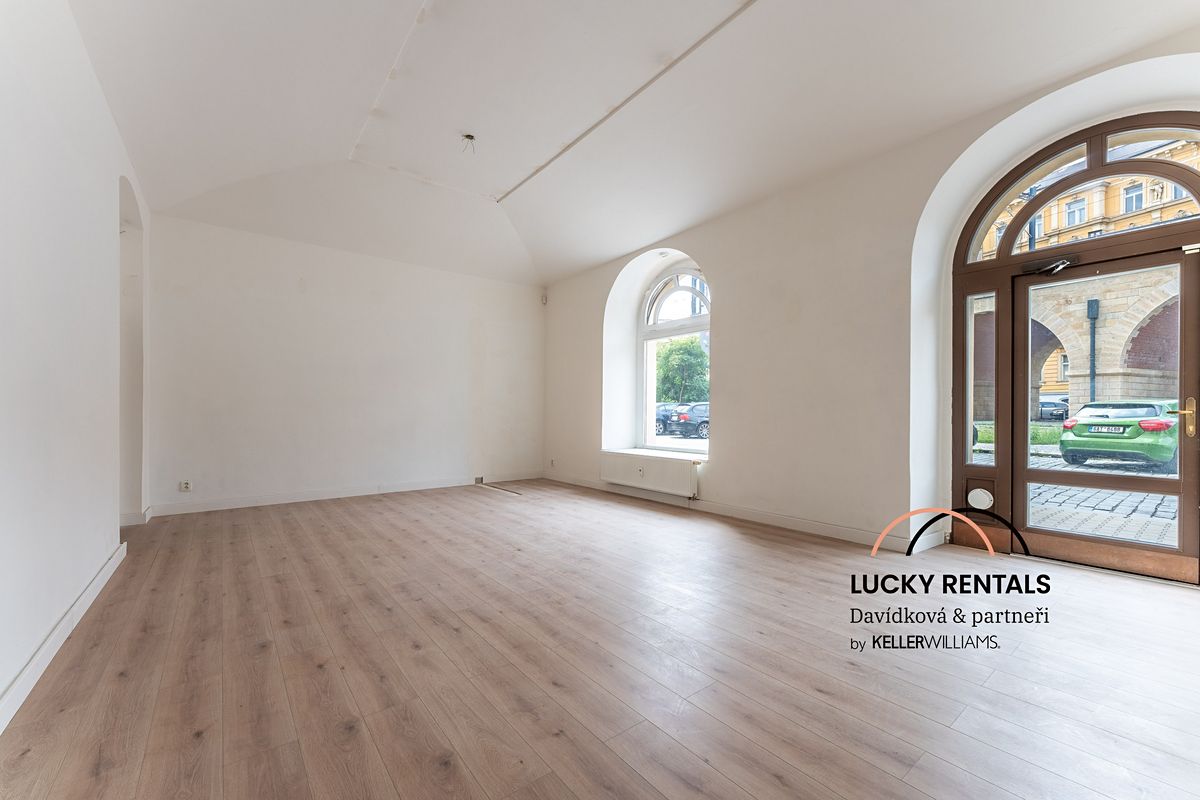 Pronájem obchodního prostoru 58 m²