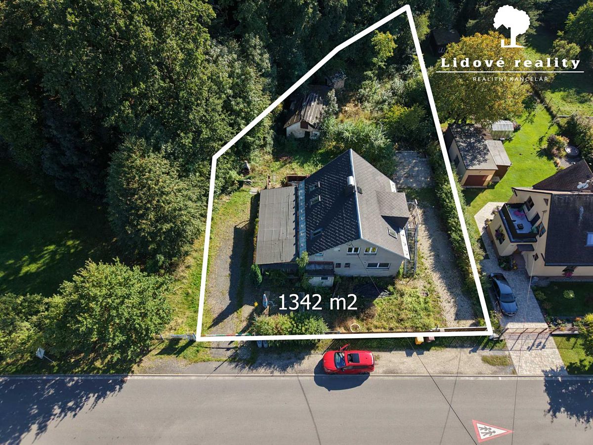 Prodej rodinného domu 180 m², pozemek 1342 m² – fotografie 3