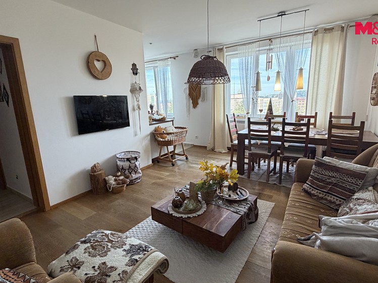 Квартира 4+1 в оренду, 87 м² (4 з 15)