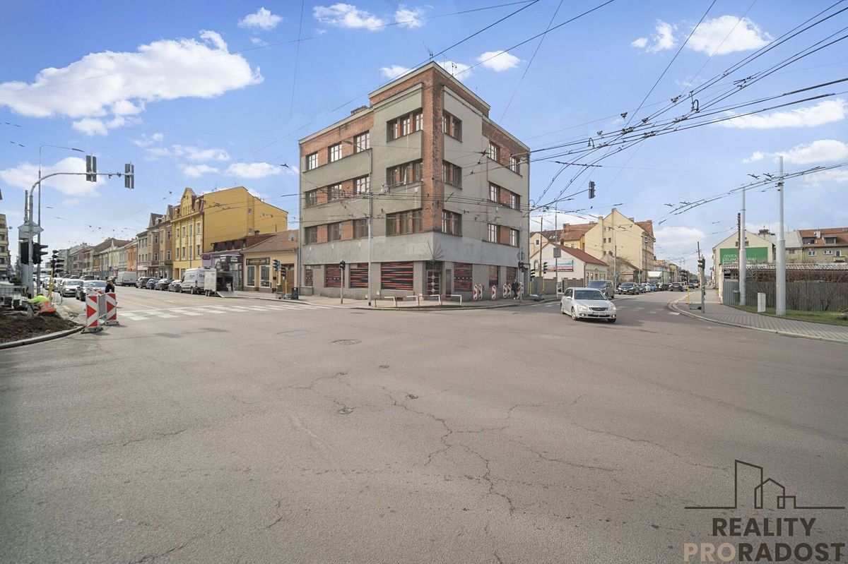 Pronájem bytu 1+1 35 m² – fotografie 2
