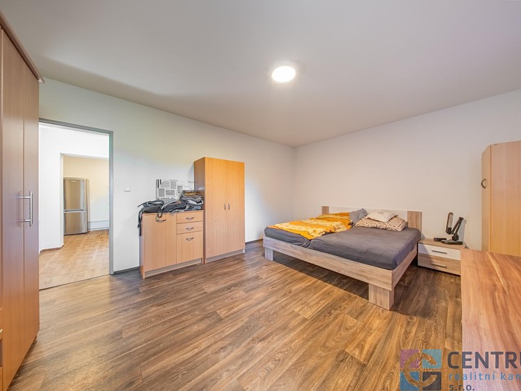 Prodej komerčního prostoru, 265 m² (10 z 43)