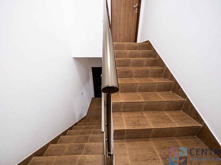 Prodej komerčního prostoru, 265 m² (16 z 43)