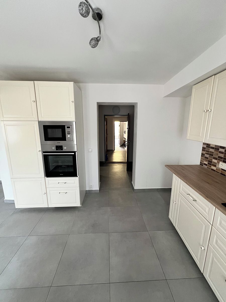 Pronájem bytu 2+kk 55 m² – fotografie 2