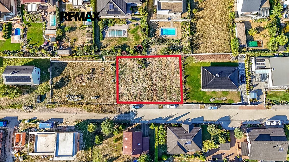 Prodej stavebního pozemku 970 m² – fotografie 4