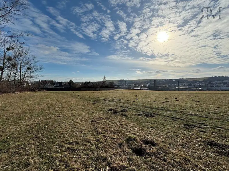 Prodej stavebního pozemku 2599 m², Bílovec – náhled fotky 1