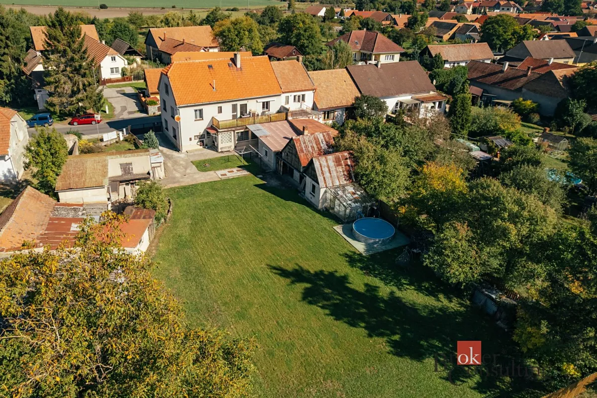 Prodej rodinného domu 220 m², pozemek 1458 m²