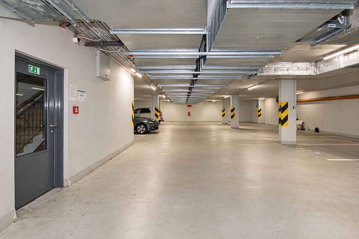 Prodej garážového stání 18 m² – fotografie 3