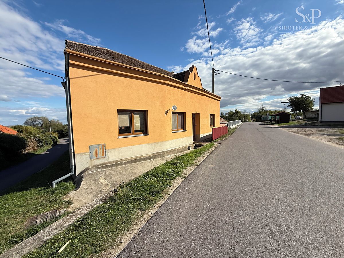 Prodej rodinného domu 240 m², pozemek 658 m²