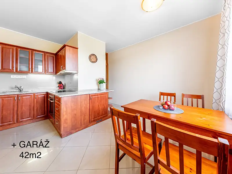 Prodej bytu 4+1 97 m², Praha – náhled fotky 1