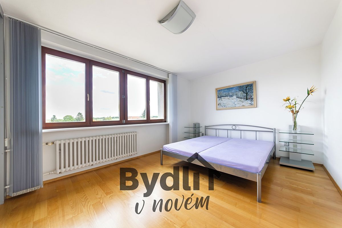 Prodej rodinného domu 265 m², pozemek 685 m² – fotografie 3