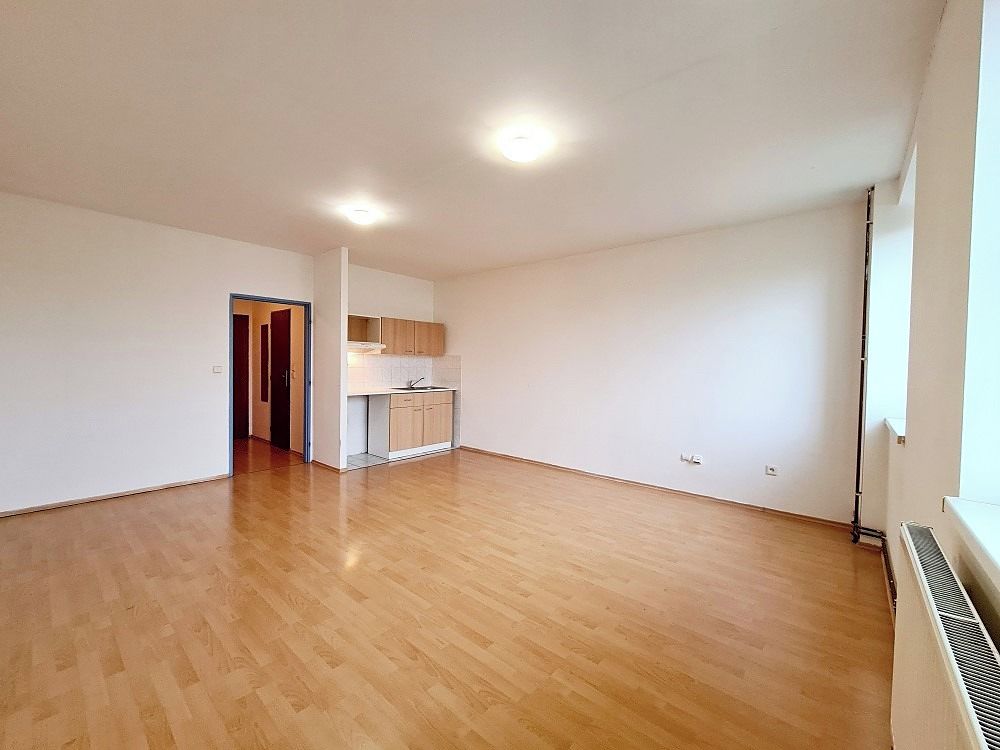 Pronájem bytu 1+kk 34 m²