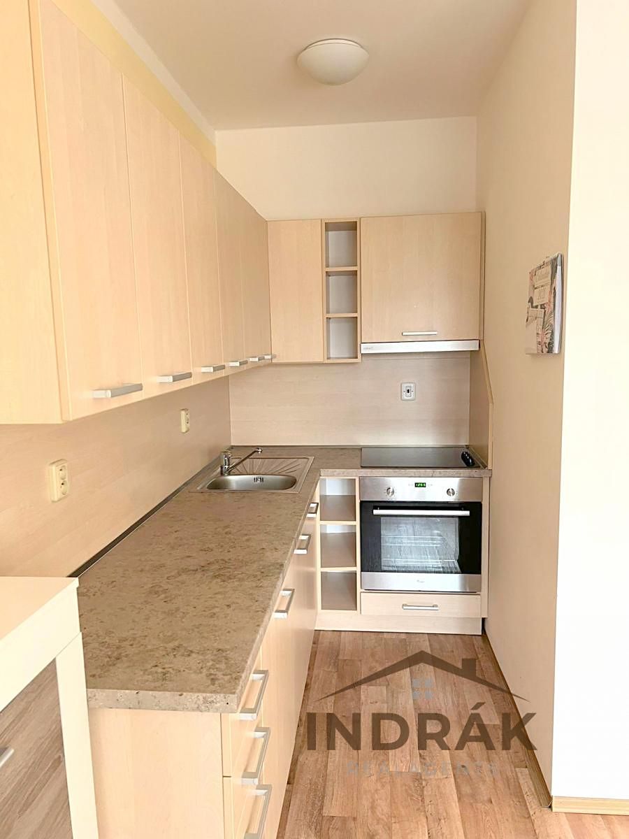 Pronájem bytu 2+kk 40 m² – fotografie 4