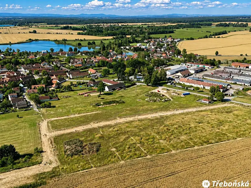 Prodej komerčního pozemku 7564 m², Třeboň – náhled fotky 3