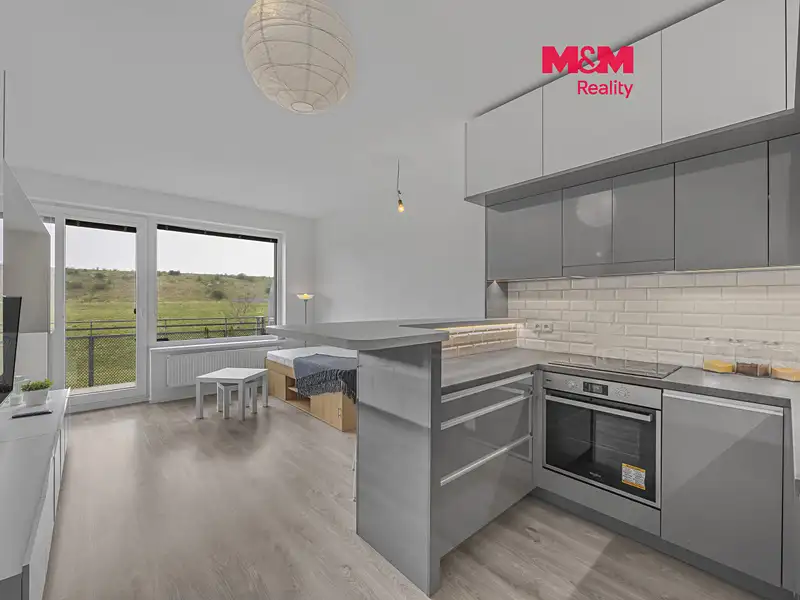 Prodej bytu 1+kk 33 m², Praha – náhled fotky 1