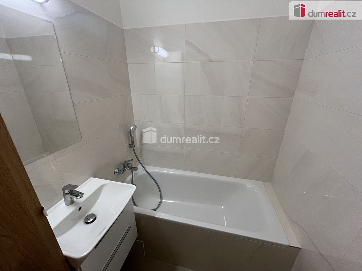 Pronájem bytu 2+1 64 m² – fotografie 5