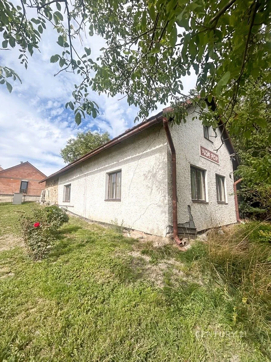 Prodej rodinného domu 355 m², pozemek 997 m²