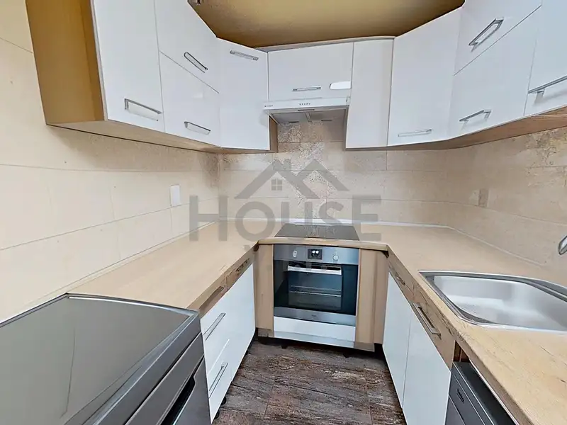 Prodej bytu 2+kk 45 m², Praha – náhled fotky 1