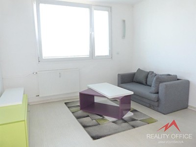 Pronájem bytu 1+1, 36 m² (3 z 10)
