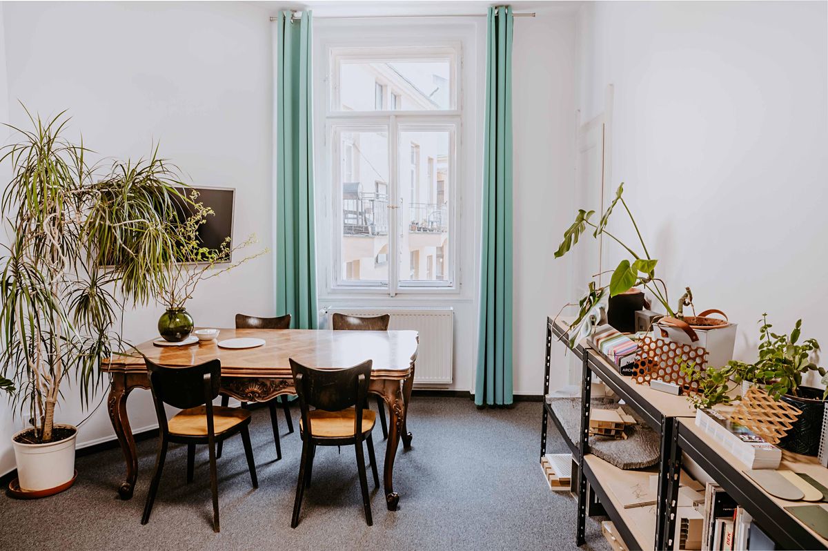 Pronájem kanceláře 100 m² – fotografie 3