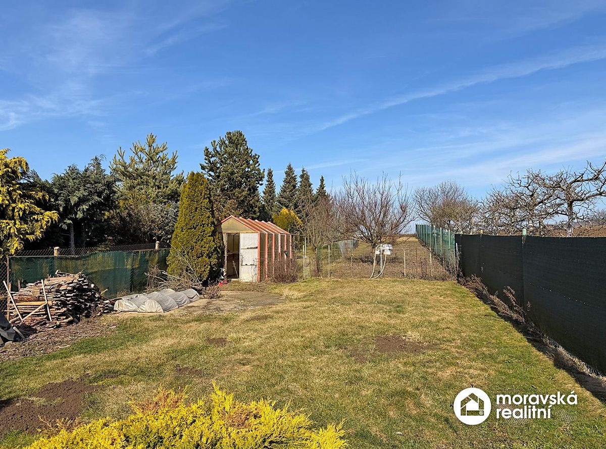 Prodej rodinného domu 192 m², pozemek 1058 m² – fotografie 3