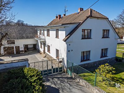 Prodej rodinného domu 203 m², pozemek 2621 m²