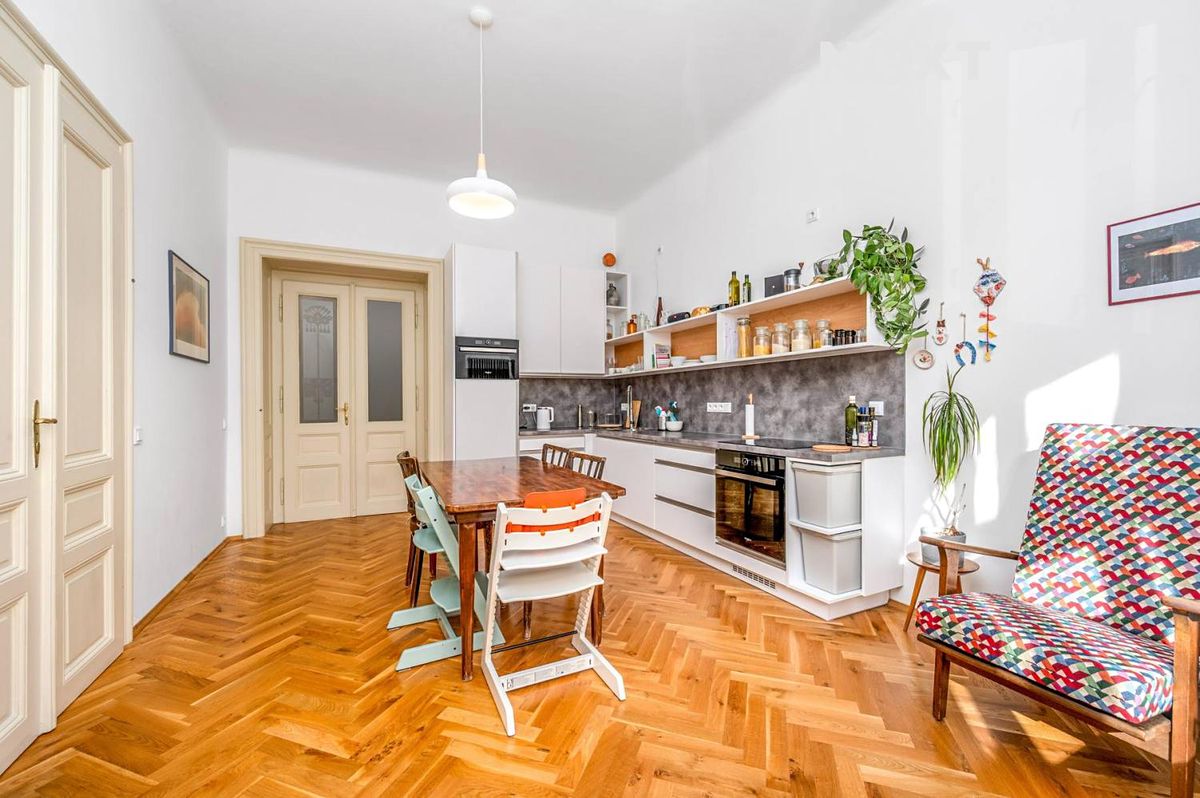 Pronájem bytu 3+1 93 m² – fotografie 2