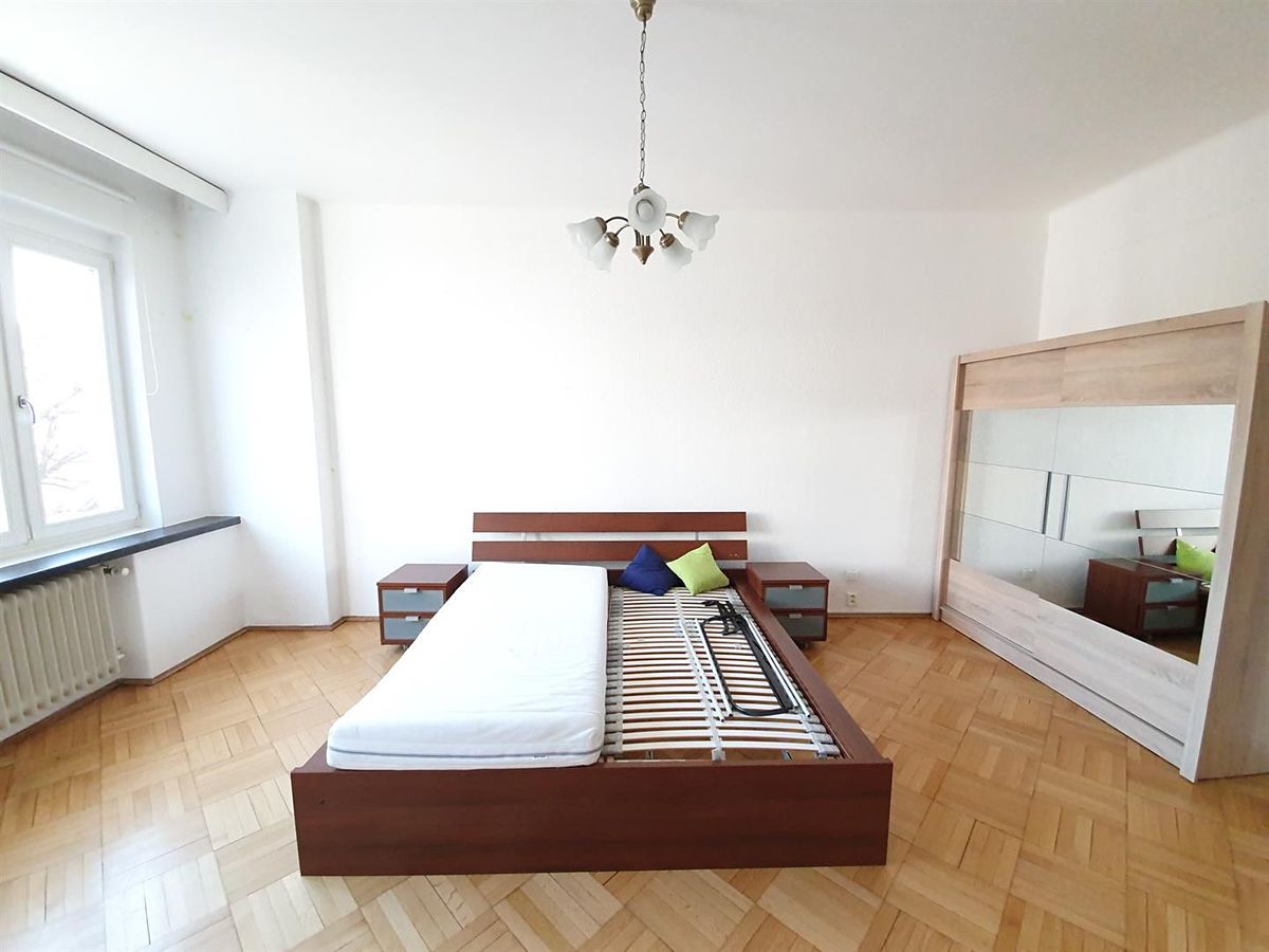 Pronájem bytu 4+1 140 m² – fotografie 3
