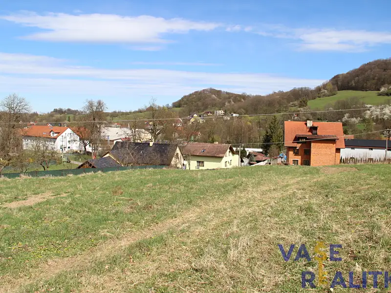 Prodej stavebního pozemku 1800 m², Nový Jičín – náhled fotky 1