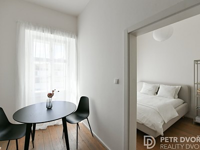 Prodej bytu 1+1, 27 m² (2 z 20)