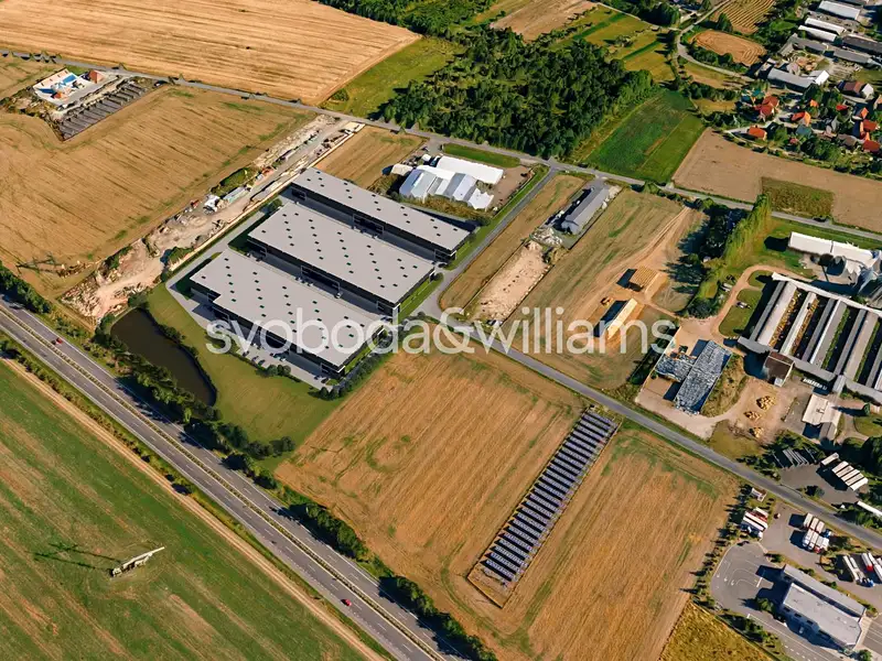 Pronájem výrobní haly, prostoru 5800 m², Nové Strašecí – náhled fotky 3