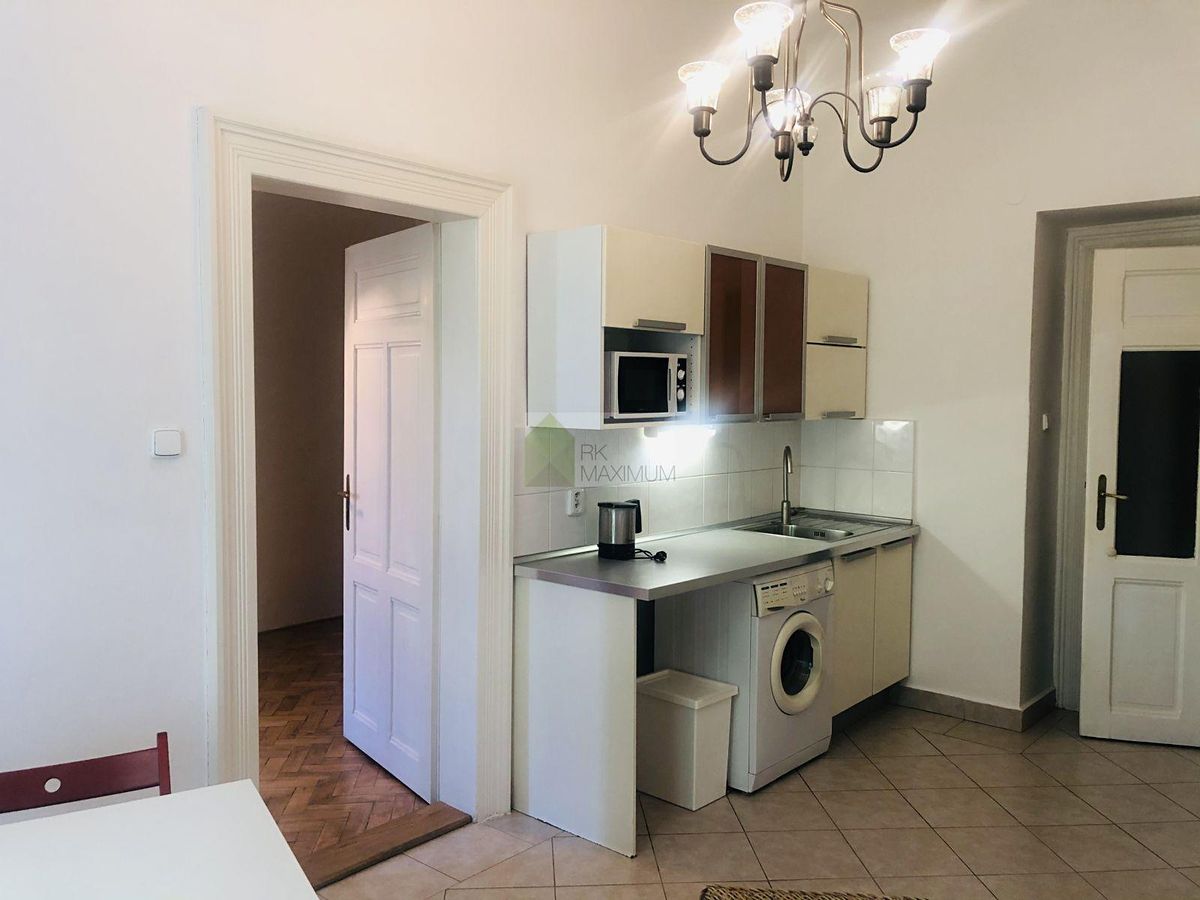 Pronájem bytu 1+1 53 m²