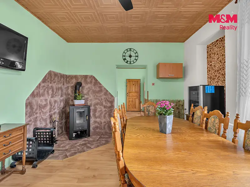 Prodej rodinného domu 156 m², pozemek 758 m², Stěžery – náhled fotky 2