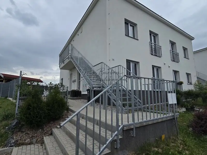 Pronájem bytu 2+kk 44 m², Blovice – náhled fotky 1