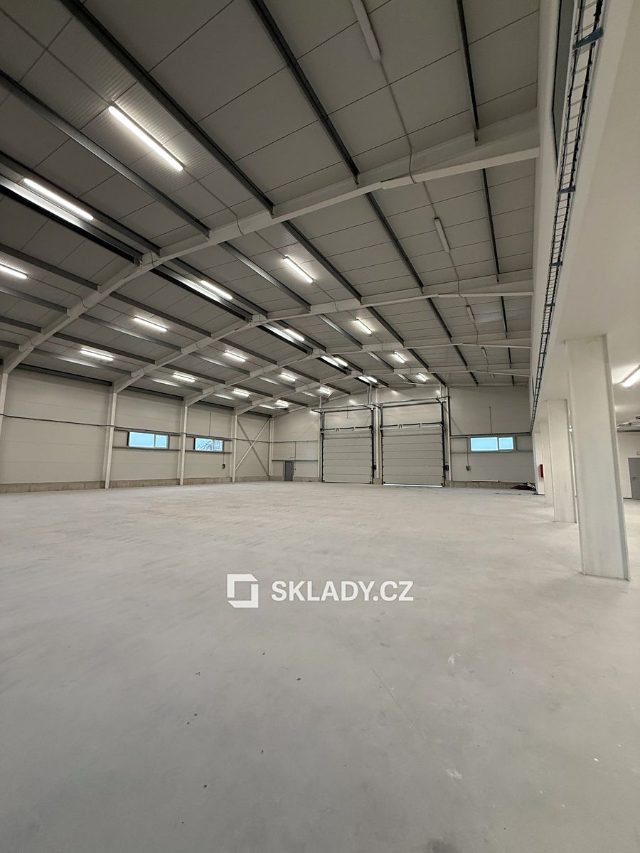 Pronájem skladového prostoru 1168 m² – fotografie 3