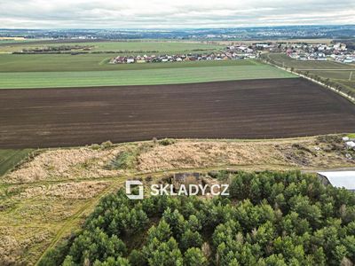 Pronájem komerčního pozemku 8000 m²