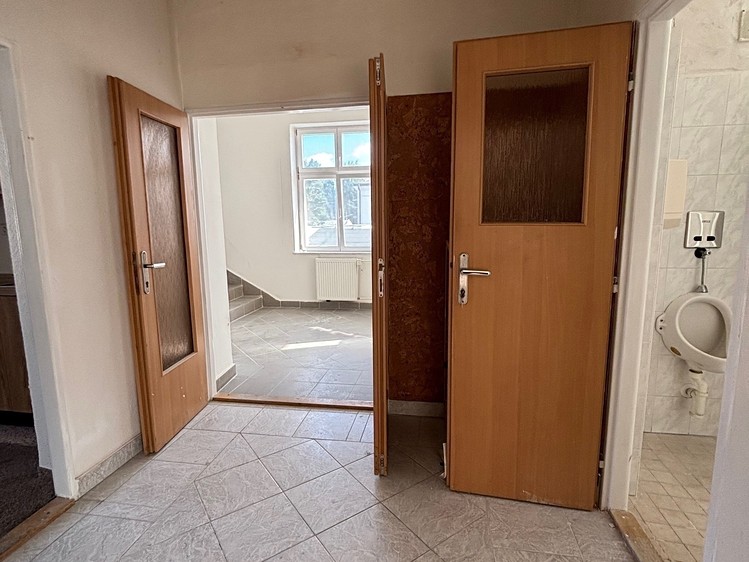 Pronájem komerčního prostoru, 300 m² (23 z 33)