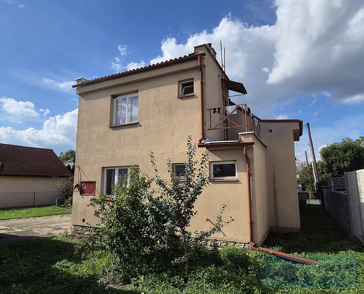 Prodej rodinného domu 140 m², pozemek 924 m² – fotografie 5