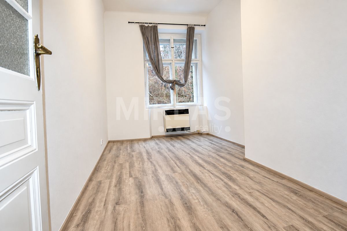 Pronájem bytu 2+kk 46 m² – fotografie 3