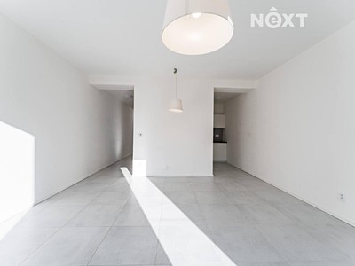 Prodej bytu 2+kk, 93 m² (3 z 17)