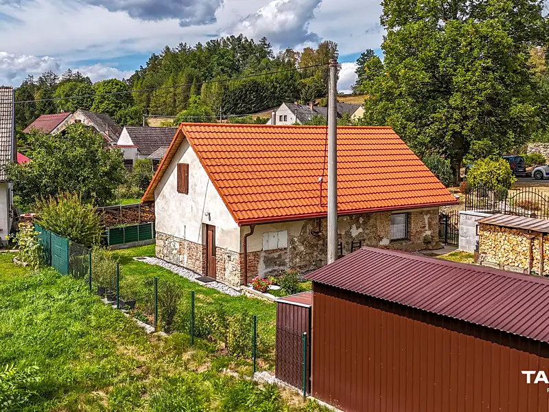 Prodej chalupy 41 m², pozemek 350 m², Kolinec – náhled fotky 2