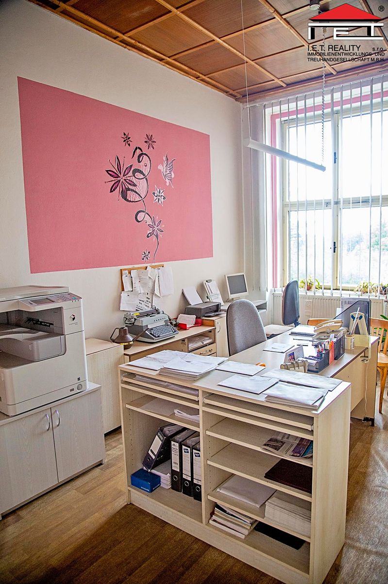 Prodej skladového prostoru 8650 m² – fotografie 3