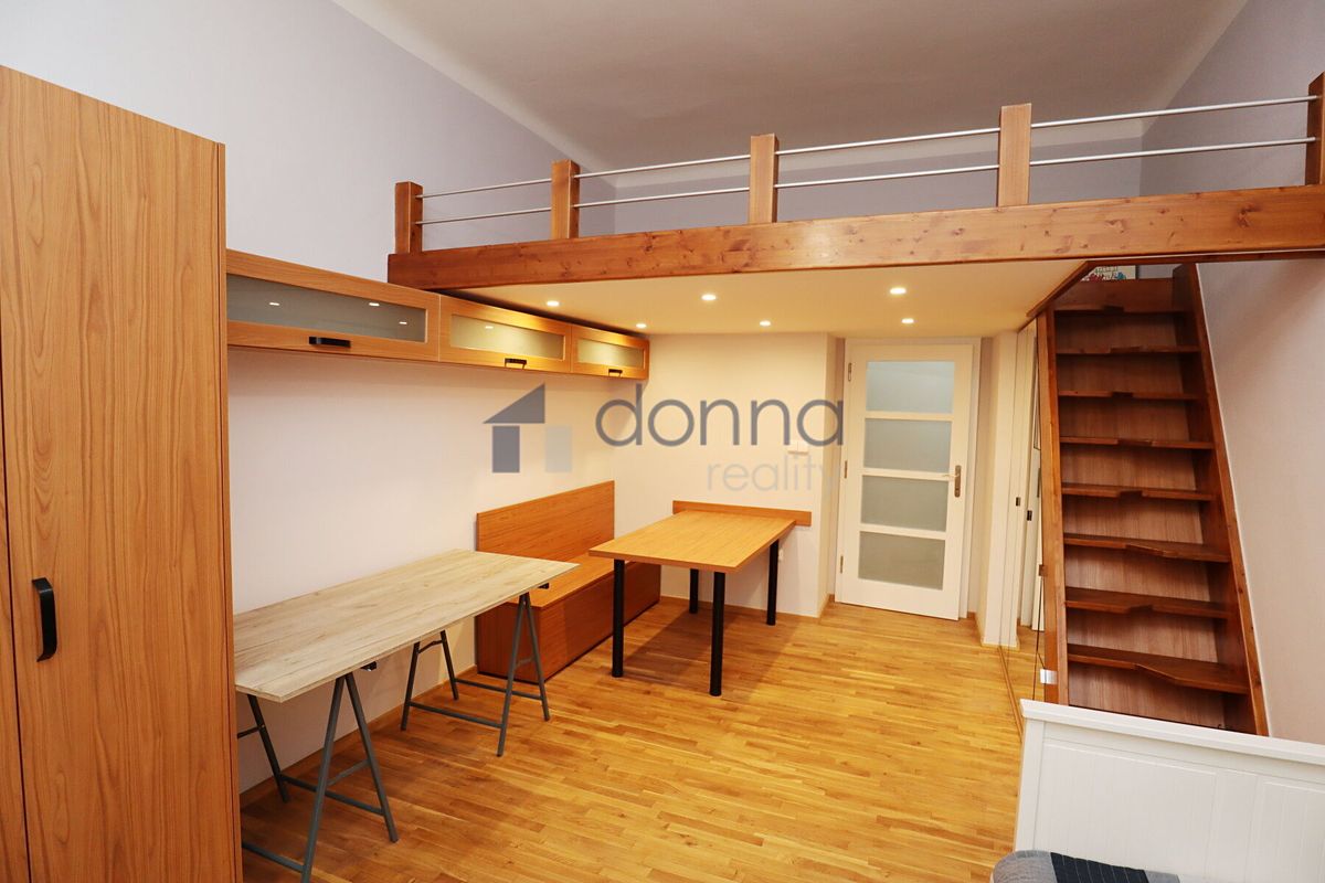 Pronájem bytu 1+kk 27 m² – fotografie 3