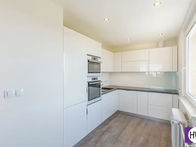 Prodej bytu 3+kk 66 m², Praha – náhled fotky 2