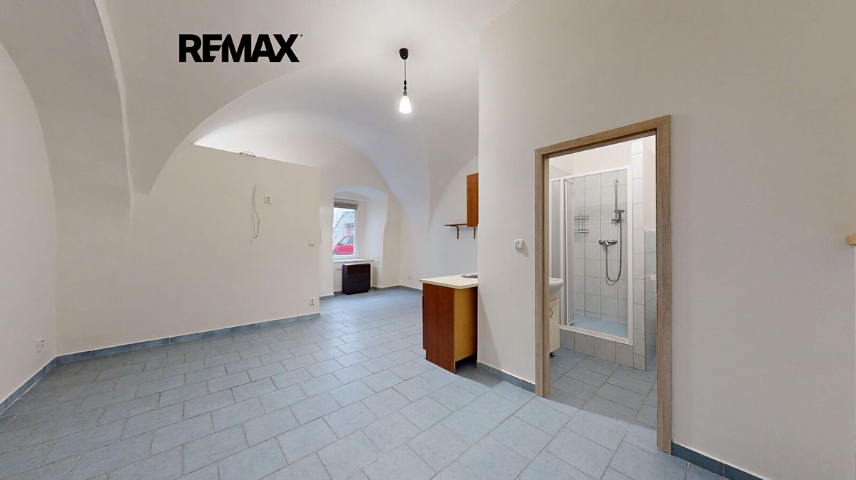 Pronájem kanceláře 35 m² – fotografie 3