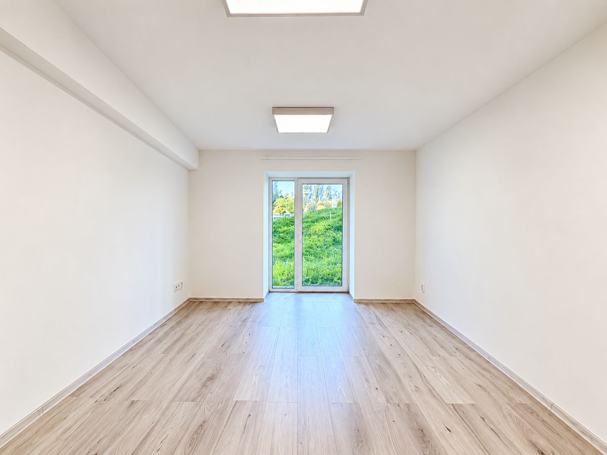 Pronájem kanceláře 25 m² – fotografie 2