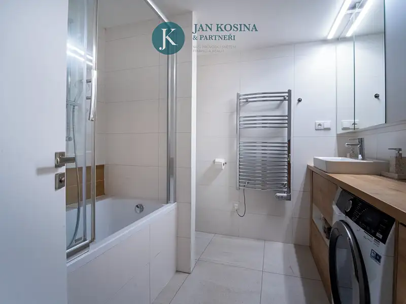 Prodej bytu 3+kk 61 m², Praha – náhled fotky 2