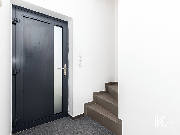 Pronájem komerčního prostoru, 131 m² (21 z 40)