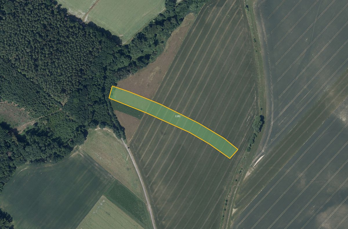 Prodej pole 10566 m²