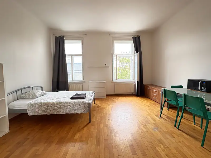 Prodej bytu 1+kk 35 m², Praha – náhled fotky 2