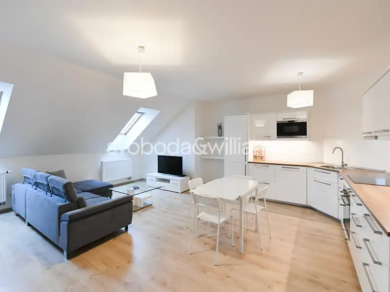 Prodej bytu 2+kk 84 m², Praha – náhled fotky 1